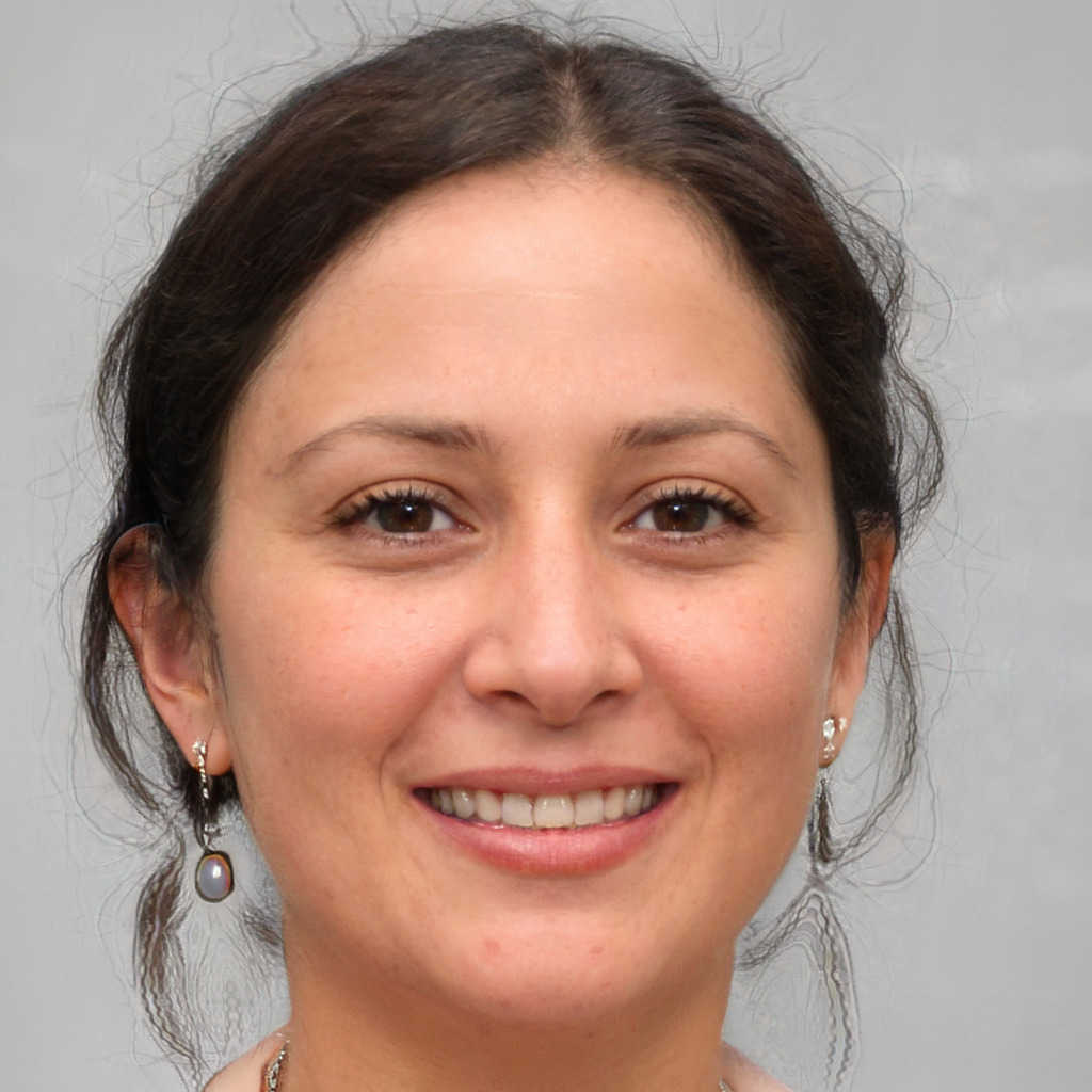 nadine khalil
